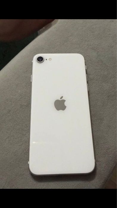 Айфон се 2020 состояние:норм