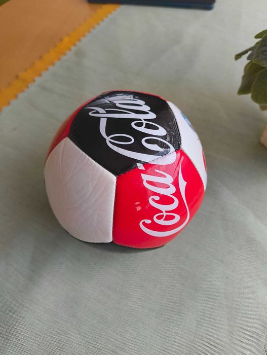 малка топка Coca cola