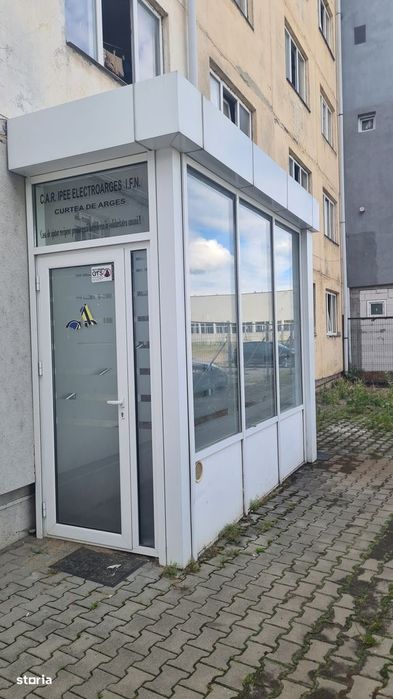 Spațiu comercial de închiriat în Curtea de Argeș.