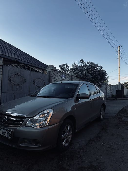Машина Nissan Almera 2014год