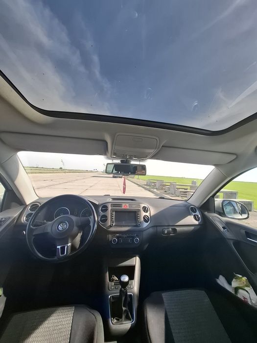 Vînd Vw Tiguan 2010