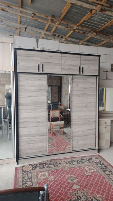 Шкафы в отличном состояние