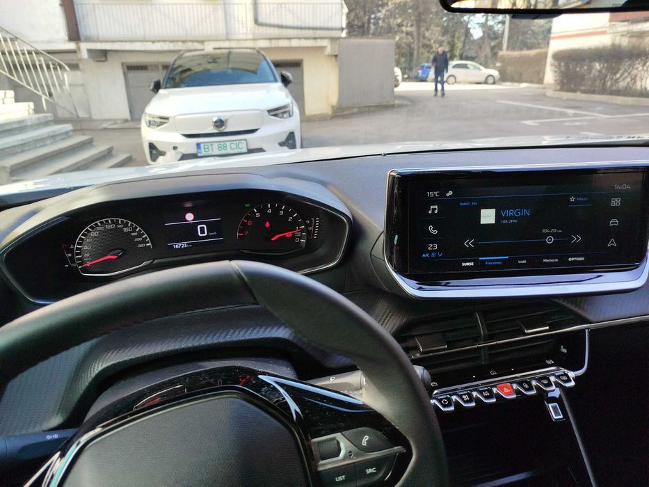 Peugeot 2008  1.2 BENZINA 2024