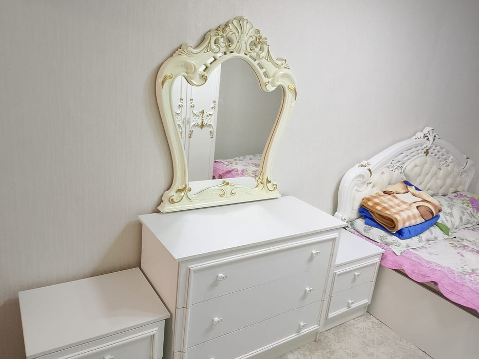 Спальный гарнитур