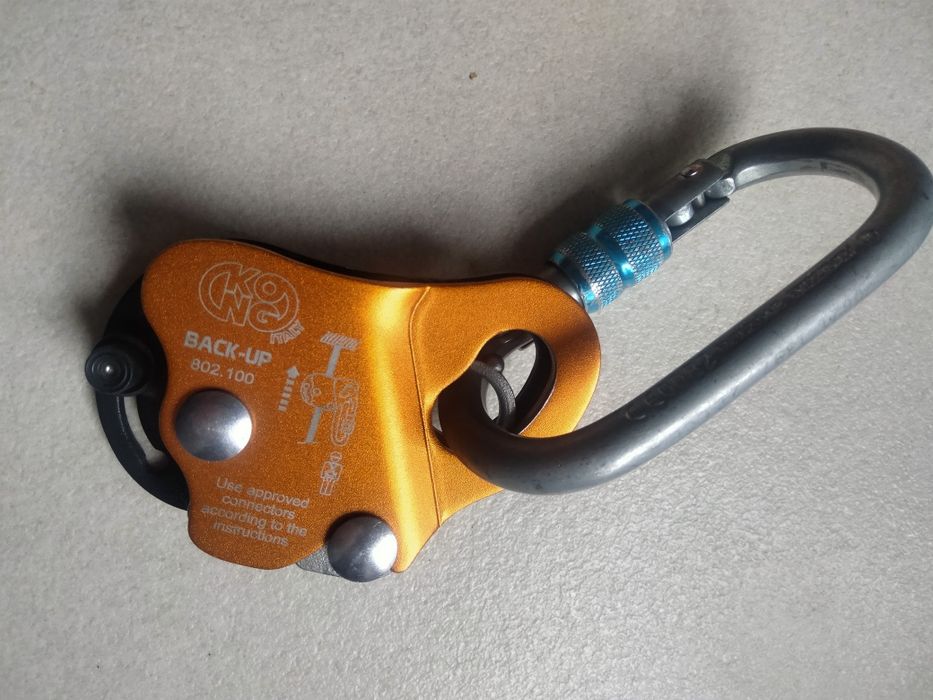 Vând blocator și banda 3m