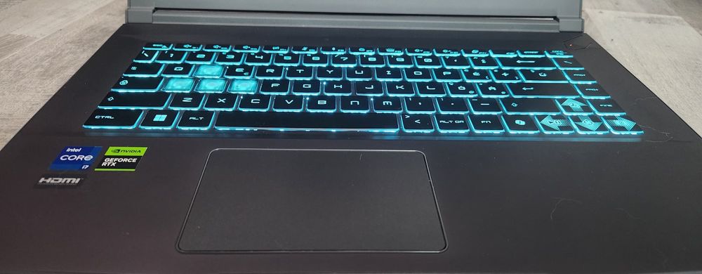 Laptop gaming Msi 15 B13U