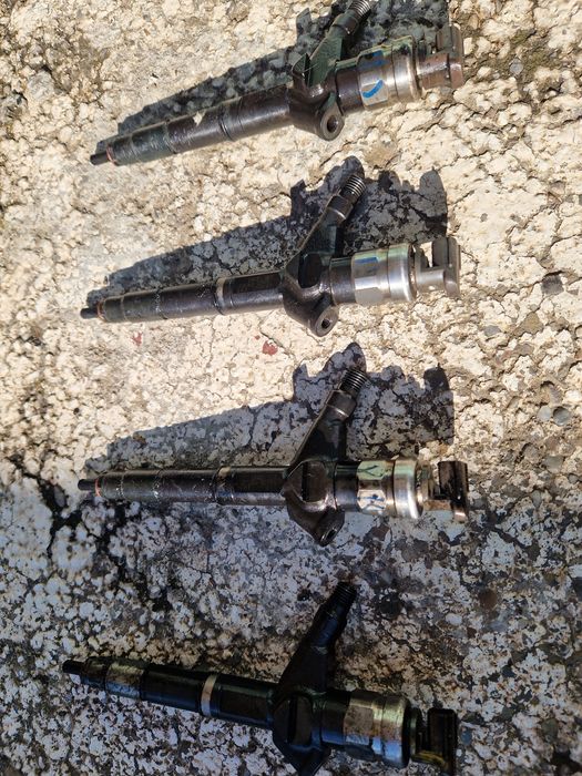 Injectoare nissan pathfinder