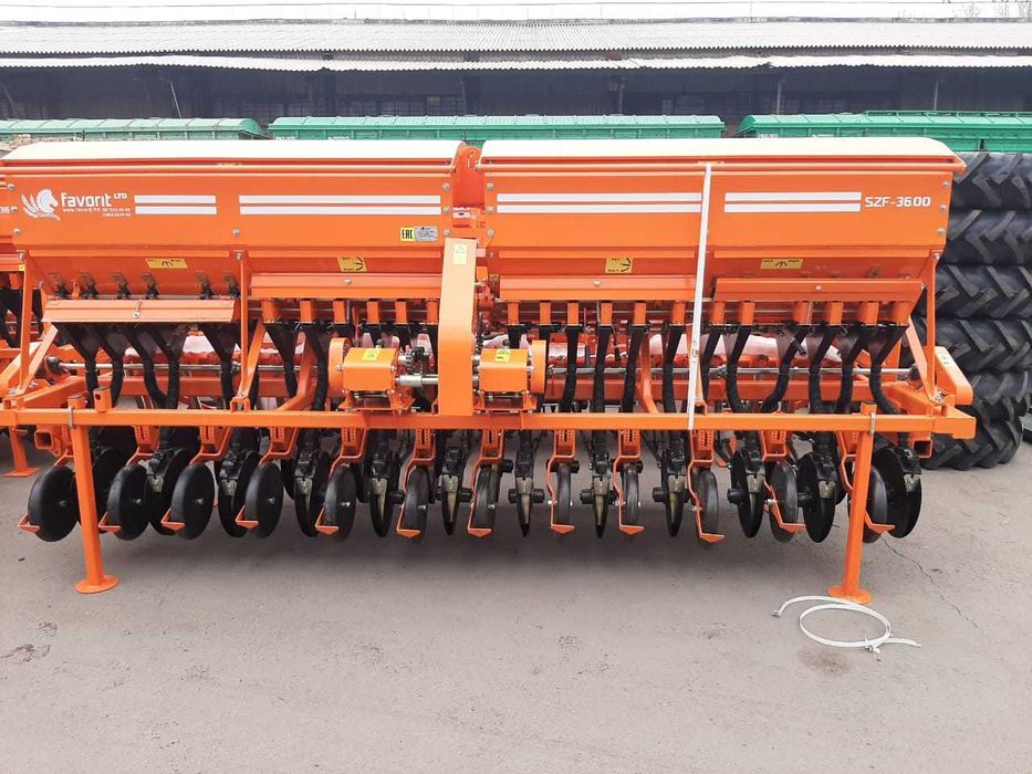 Сеялка сзт бозкурт 3. Сеялка для трав сзт-3. Сеялка для посева многолетних трав для трактора мтз 82. Сеялка травяная. Сеялка травяная.