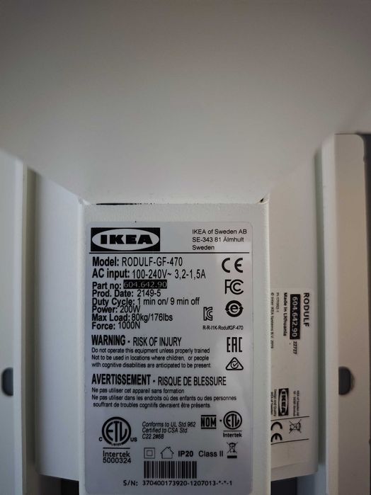 Birou IKEA cu înălţime reglabilă electric, 140x80 cm