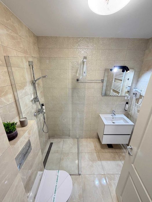 IS Cazare LUX Regim Hotelier Iasi Apartamente 1-2-3 Camere Vouchere !