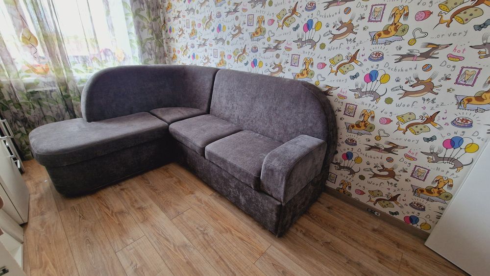 Продаю угловой диван