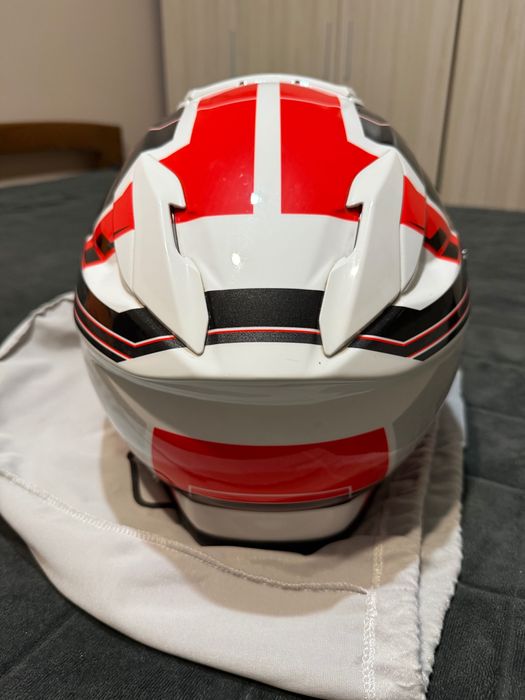 Продавам каска Shoei GT AIR 2 M