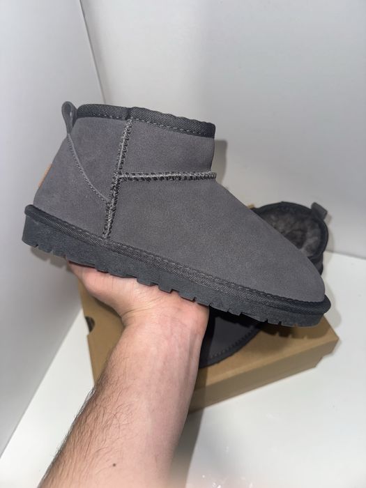 vand ghete UGG mini