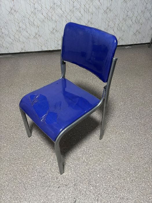 Продаются офисные стулья