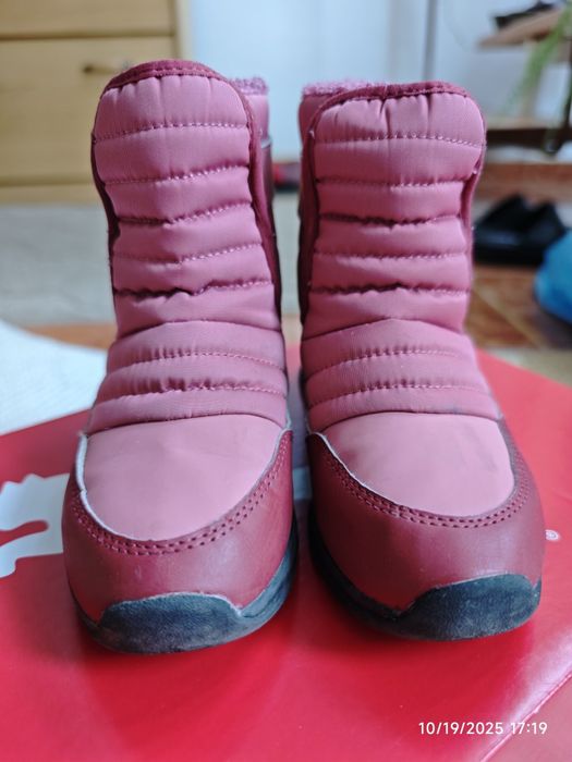 Ghete Puma căptușite și  impermeabile cu închidere velcro