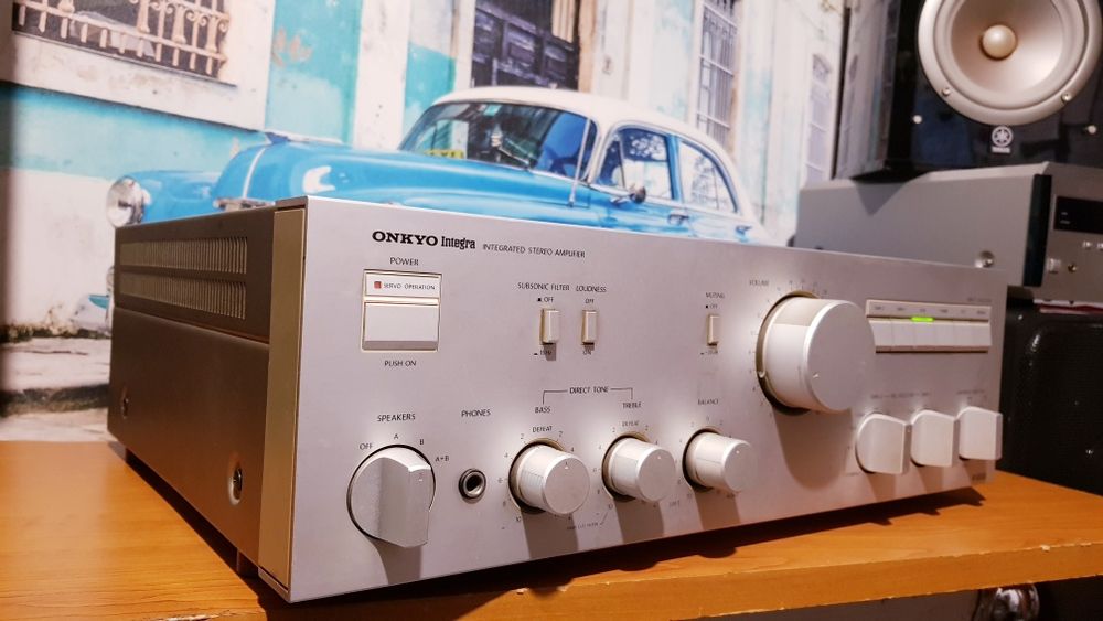 Amplificator - statie Onkyo Integra A 8250