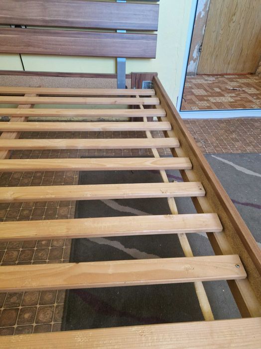 Легло 200 х 140 см с подматрачна рамка