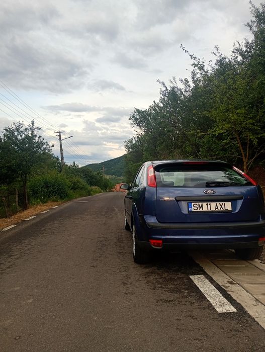 Vând Ford focus 2005 1.6 benzină preț negociabil