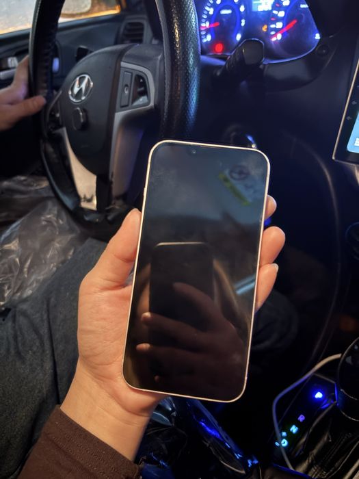 Продам айфон 13 , 128 гб , розовый