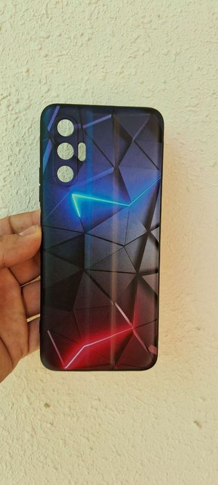 Продаётся телефон Теkно пова 3 батарея 7000 мах камера 50 мп 6/128 гб