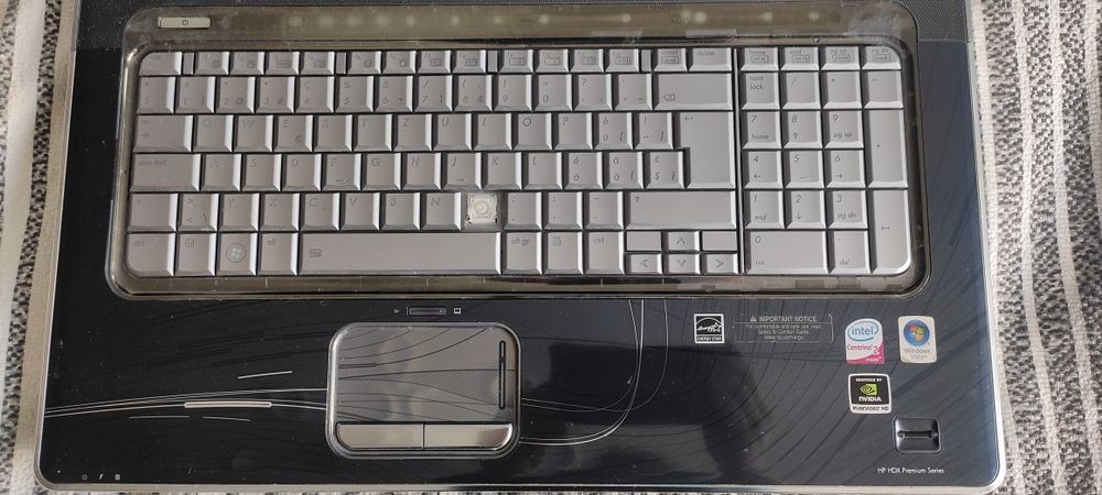 Лаптоп HP 17" с LED екран за части 17"