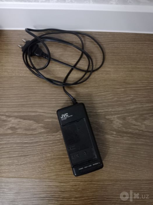 Продается JVC GR-AX68 — VHS-C