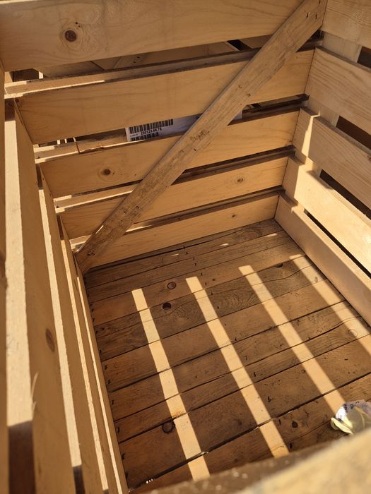 Продавам Бокс палети