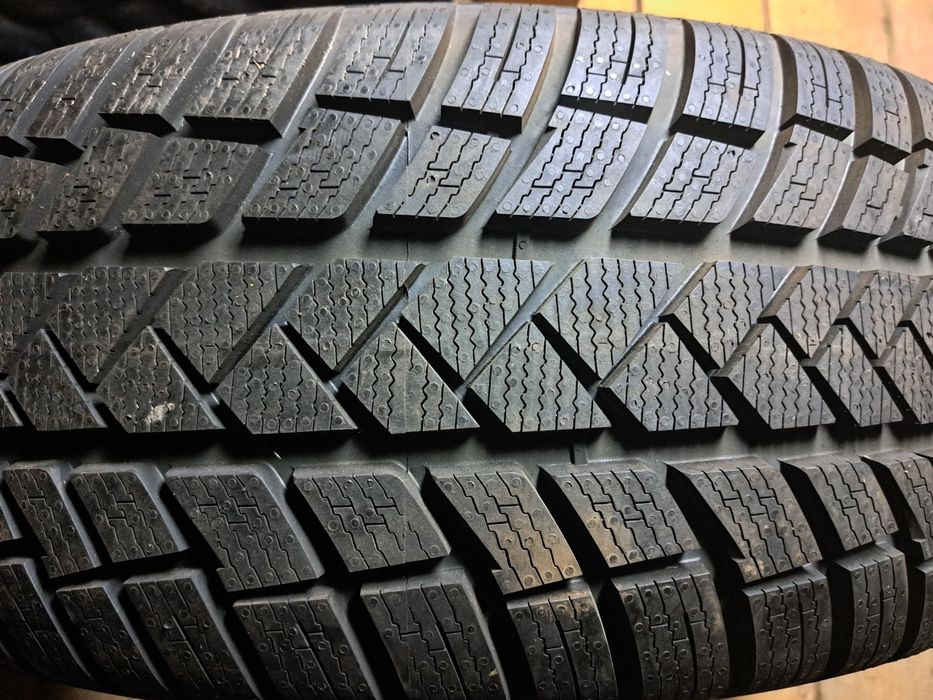 O anvelopa noua 265/60 R18 Vredestein