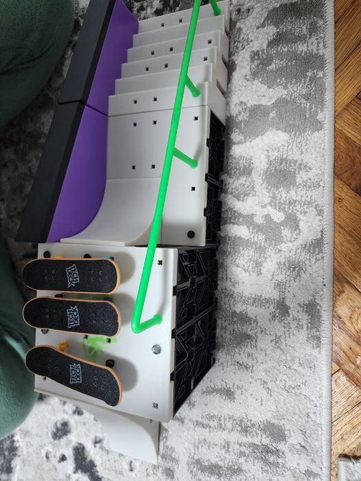 Rampa teck deck cu 3 skatere