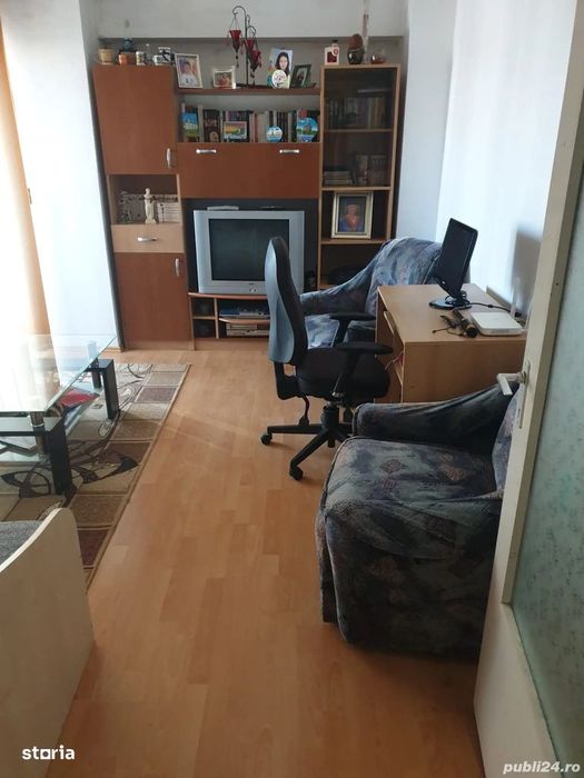 Apartament 3 camere zona CENTRAL,