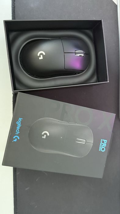 Mouse wireless Logitech G Pro X Superlight full box