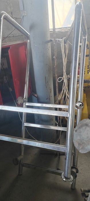 Лестница для бассейна