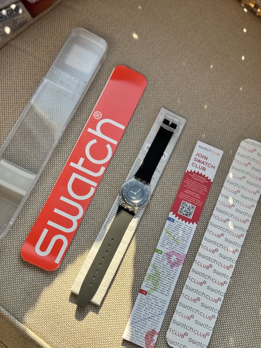 Ceas dama Swatch Skin Black Glamour SFK275D Full box & papers