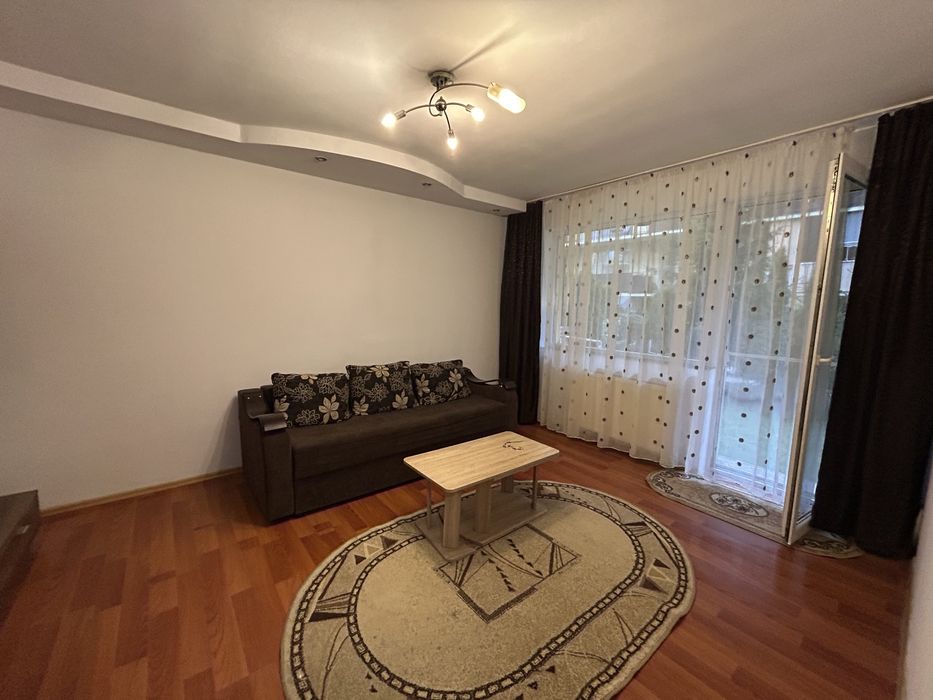Vanzare apartament 2 camere decomandat cu gradina