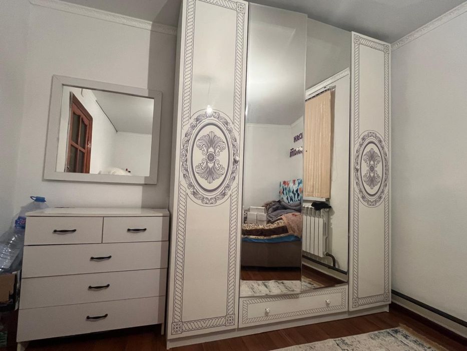 Мебель шкаф, шифонер.