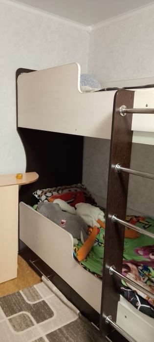 Продам двухъярусную кровать