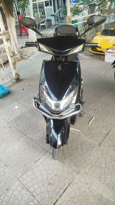 Skuter elektron moto