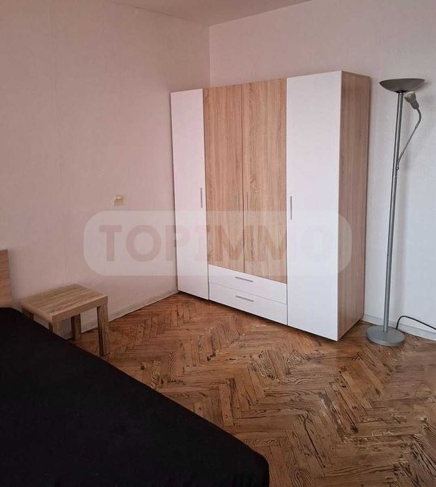 Дава се под наем Тристаен апартамент в Варна, Цветен квартал - 80 кв.м за 488.58 € - Снимка #7