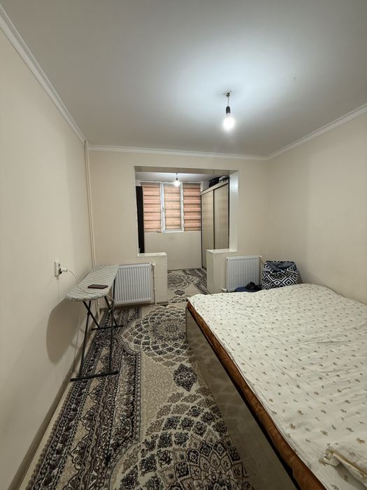 Ассалому Аллайкум Вокзал Беруний кучаси 3 хоналик квартира сотилади