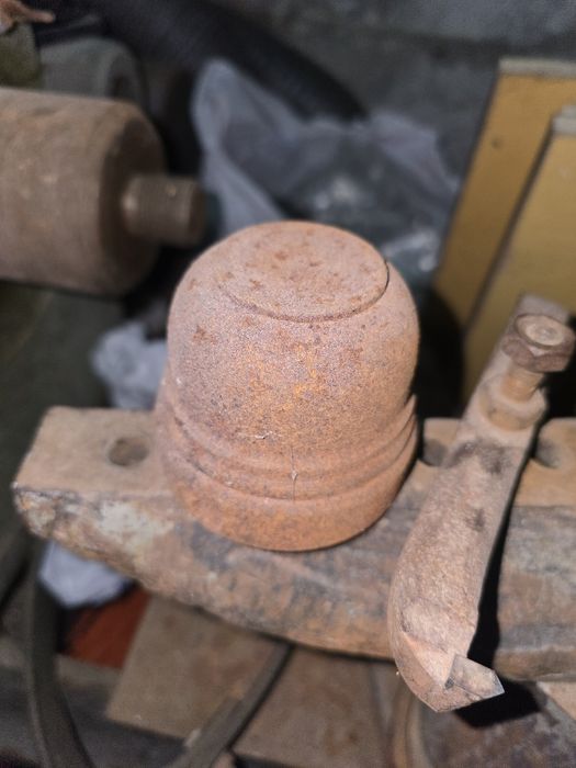 Универсален мазгален струг