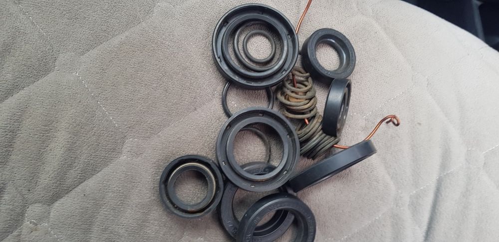 Продам сальники лобовые