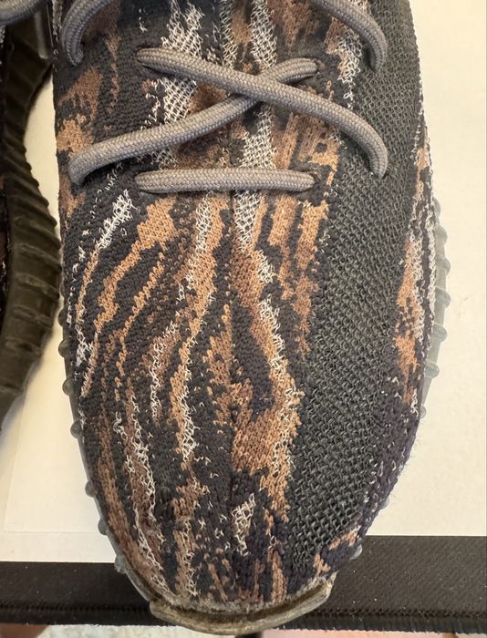 Adidasi Yeezy 350- Marime 44
