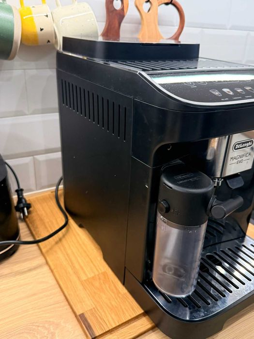 aвтоматична кафемашина De’Longhi Magnifica Evo ECAM 290.61.B