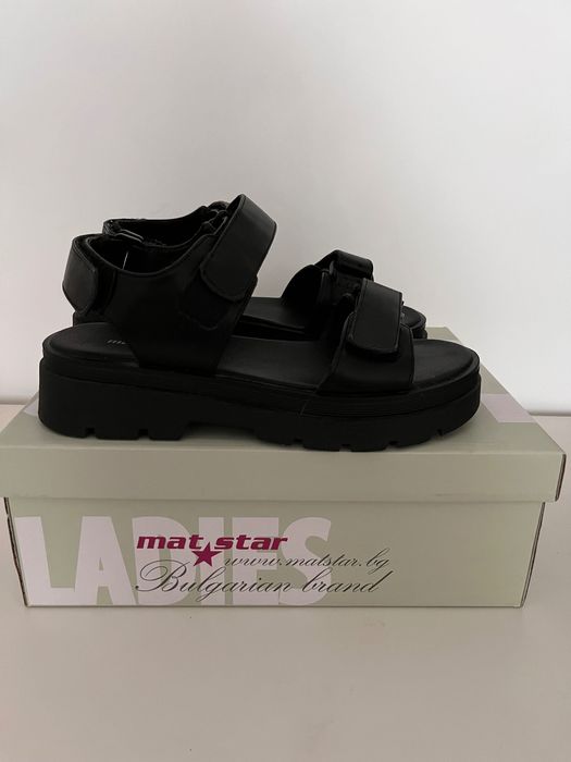 Продавам сандали mat star