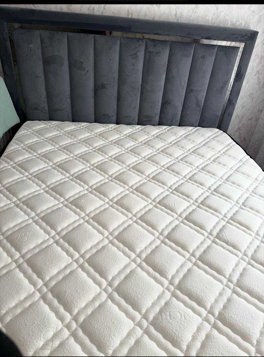Двуспальная кровать 180х200