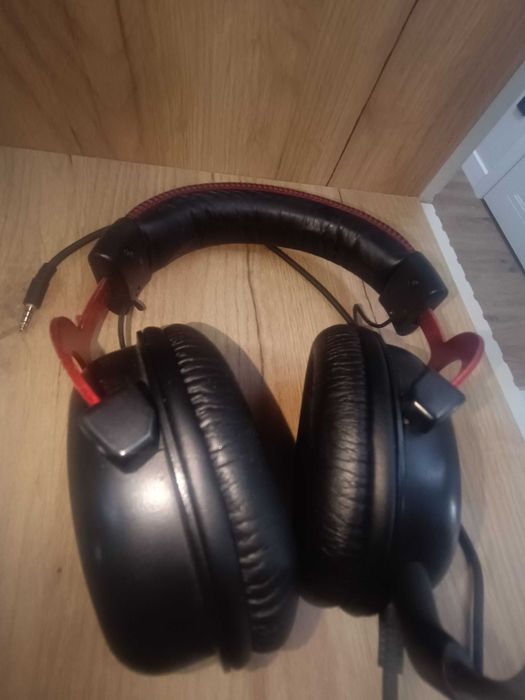 Продам Наушники HyperX Cloud 2