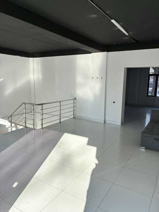 Сдаётся коммерческое помещение 120 м² на ул. Шота Руставели Яккасарай