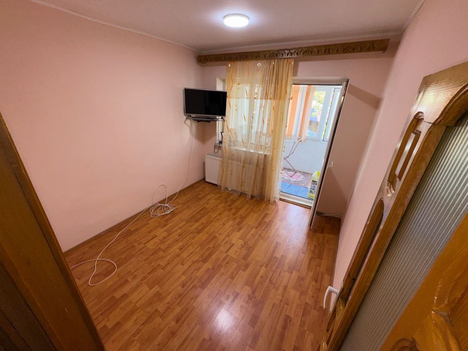 Apartament Vânzare Fălticeni Decomandat 4 Camere Etaj 2 Str. 2 Grăniceri 110 mp utili