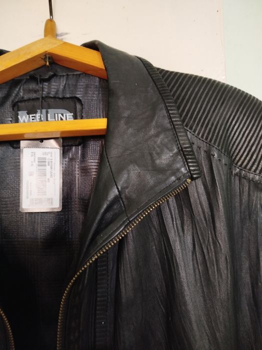 Продам новую кожаную куртку.