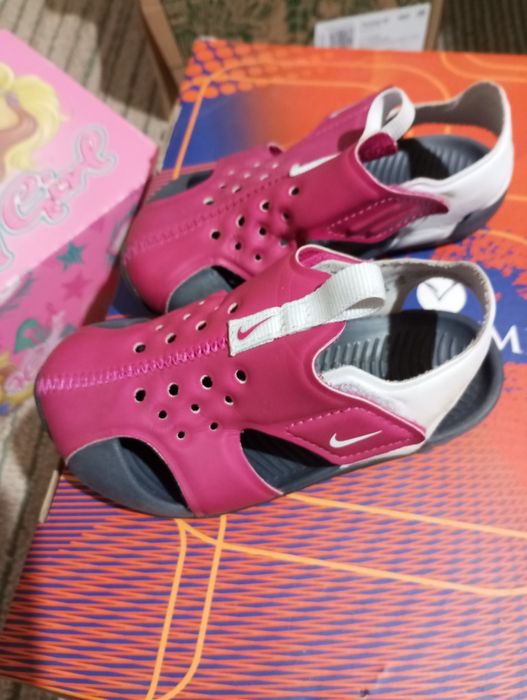 Продам детские сандали